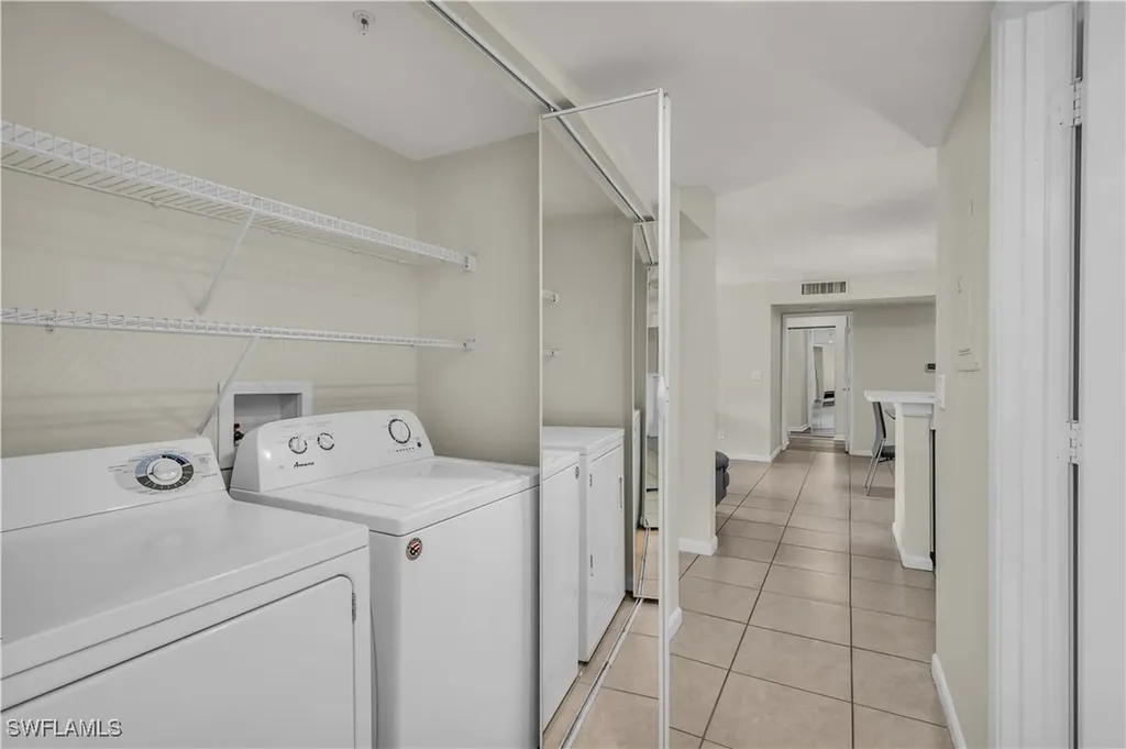 1230 Wildwood Lakes Boulevard Naples FL 34104