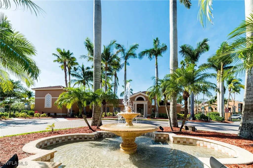 1230 Wildwood Lakes Boulevard Naples FL 34104