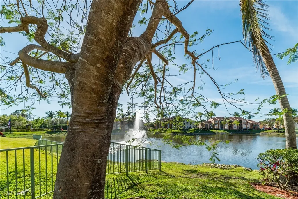 1230 Wildwood Lakes Boulevard Naples FL 34104