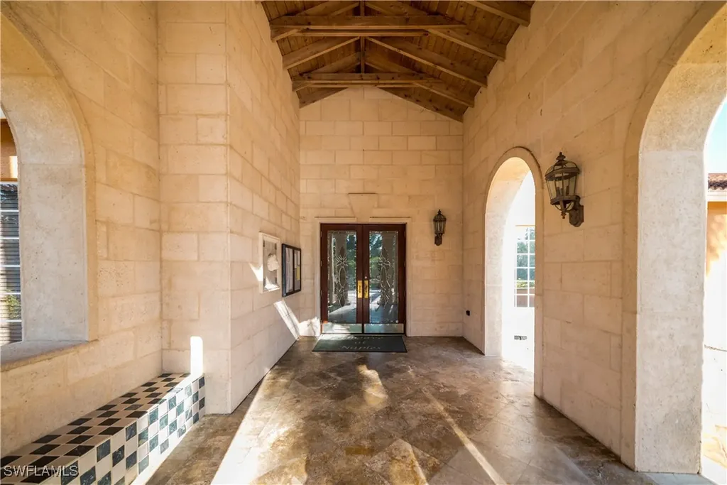1230 Wildwood Lakes Boulevard Naples FL 34104