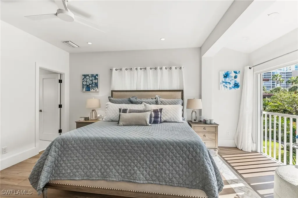 4705 Villa Mare Lane Naples FL 34103