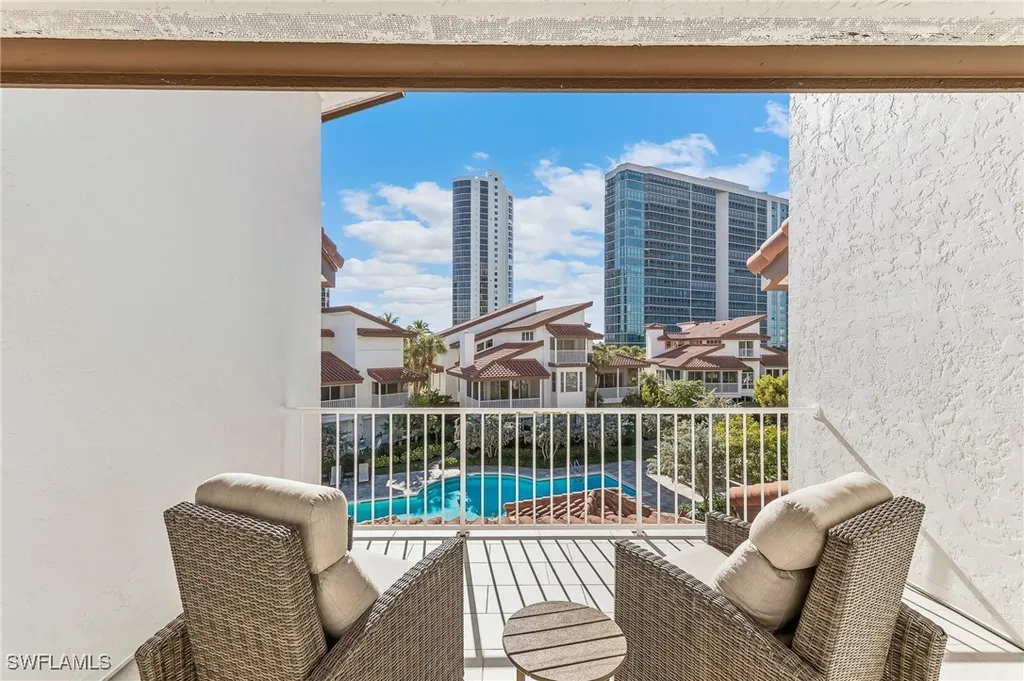 4705 Villa Mare Lane Naples FL 34103