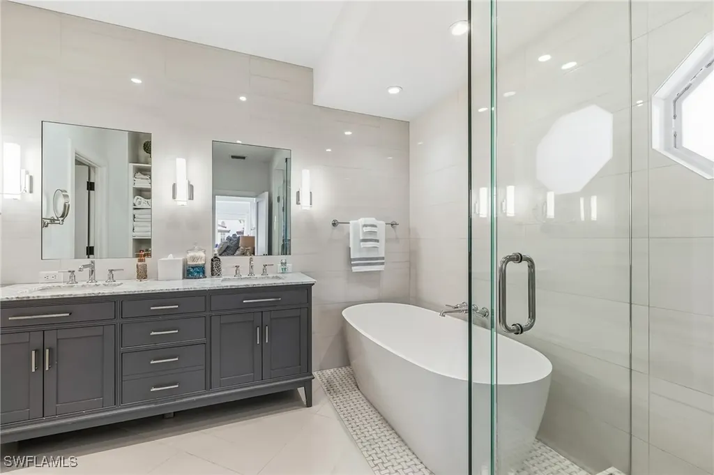 4705 Villa Mare Lane Naples FL 34103