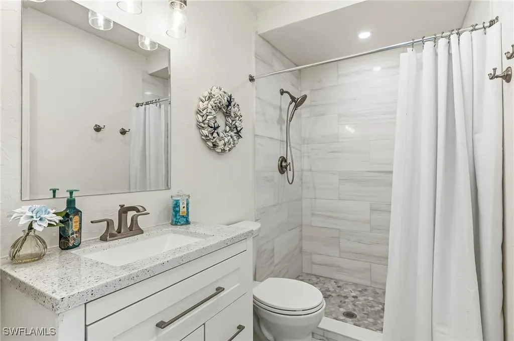 4705 Villa Mare Lane Naples FL 34103