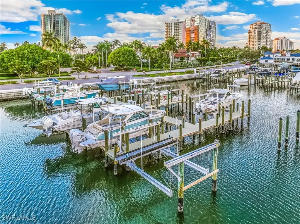 4705 Villa Mare Lane Naples FL 34103