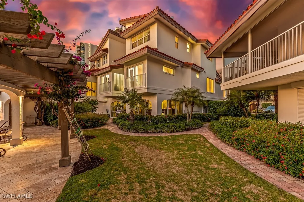 4705 Villa Mare Lane Naples FL 34103