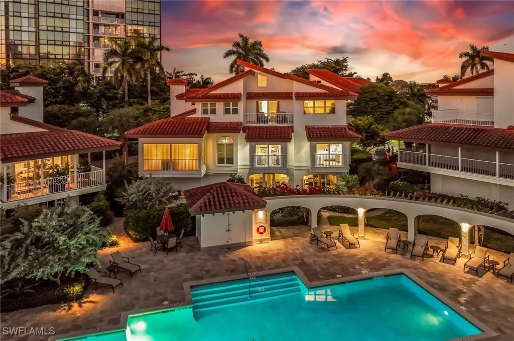 4705 Villa Mare Lane Naples FL 34103