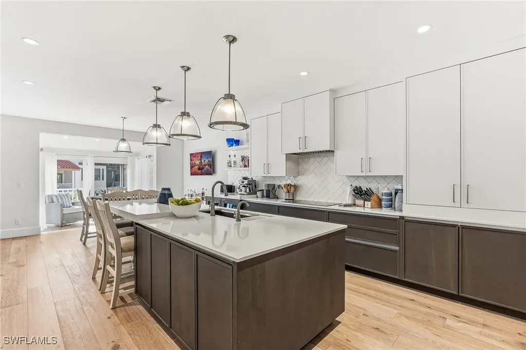 4705 Villa Mare Lane Naples FL 34103