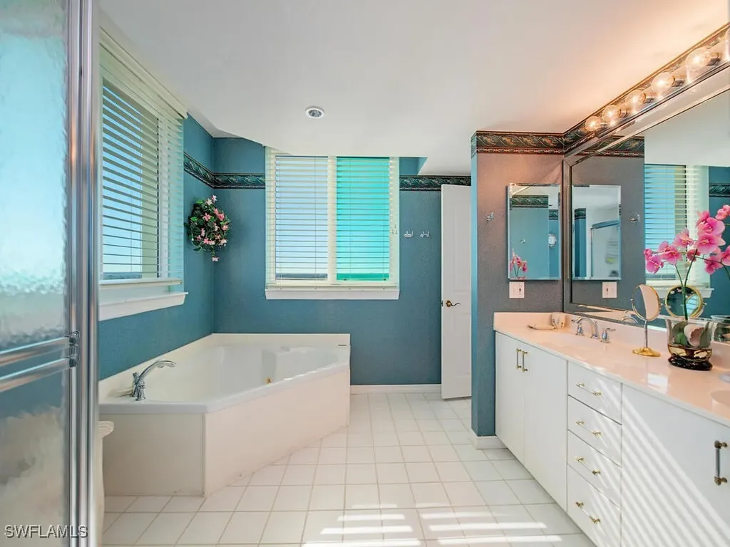 7515 Pelican Bay Boulevard Naples FL 34108