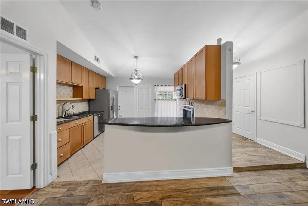 625 SW 31st Street Cape Coral FL 33914