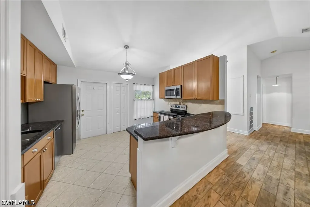 625 SW 31st Street Cape Coral FL 33914