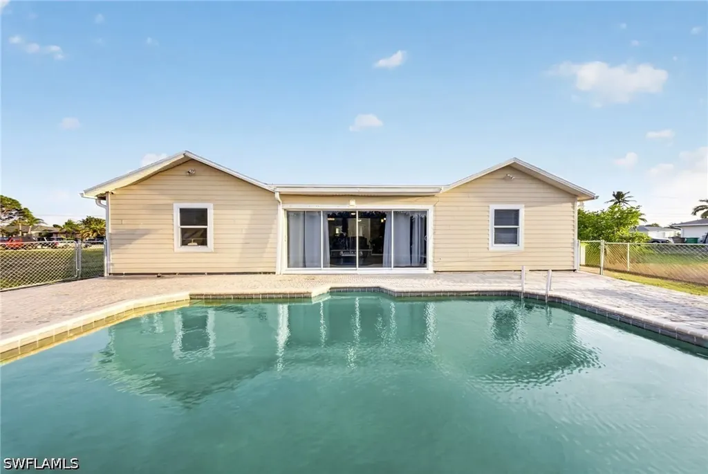 625 SW 31st Street Cape Coral FL 33914