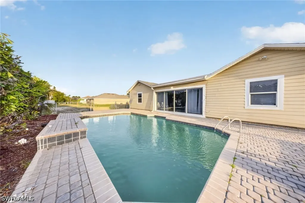625 SW 31st Street Cape Coral FL 33914