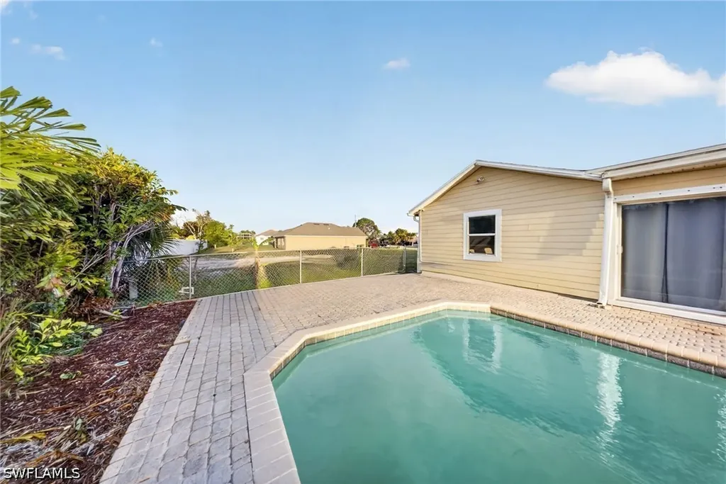 625 SW 31st Street Cape Coral FL 33914