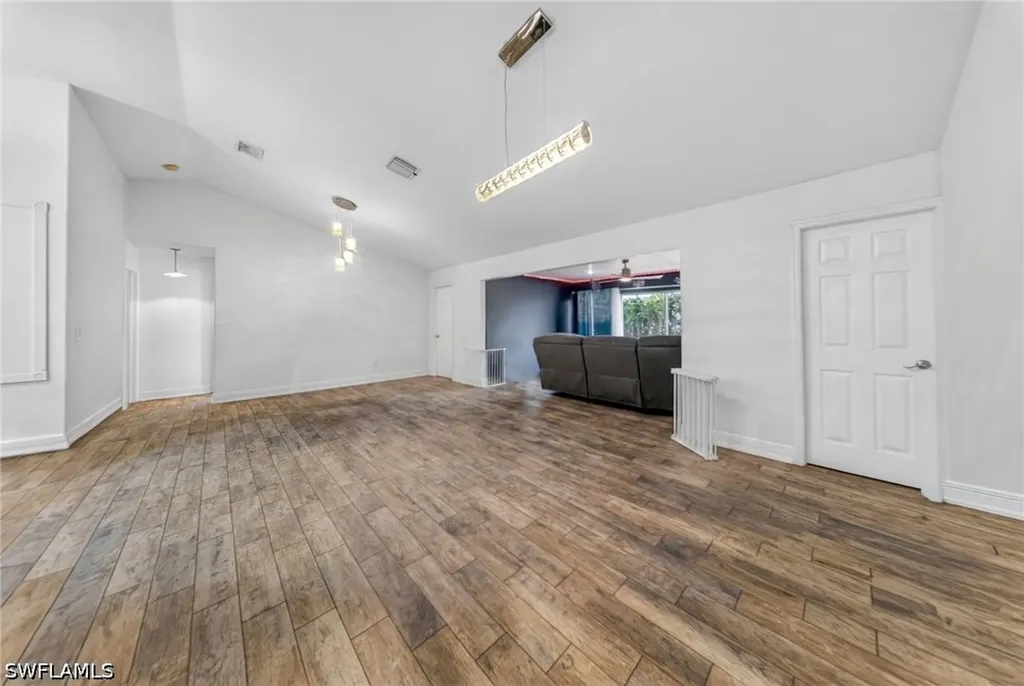 625 SW 31st Street Cape Coral FL 33914