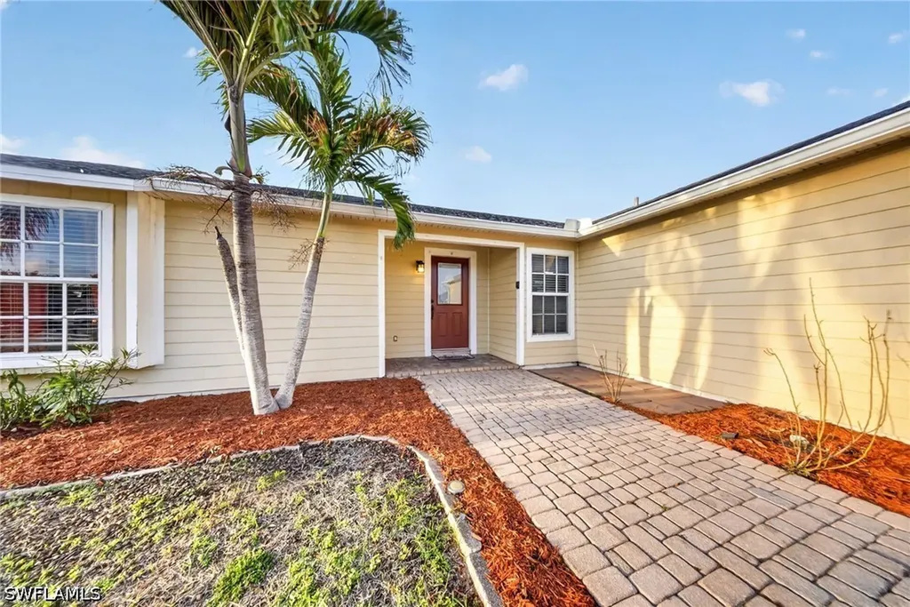 625 SW 31st Street Cape Coral FL 33914