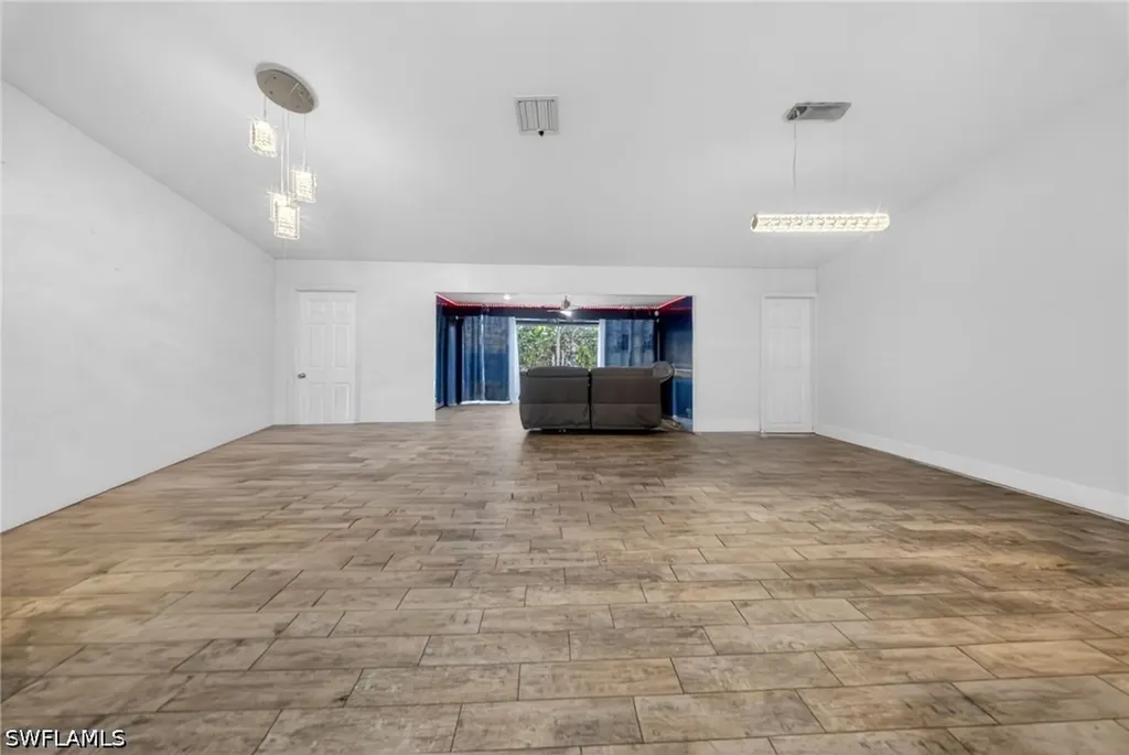 625 SW 31st Street Cape Coral FL 33914