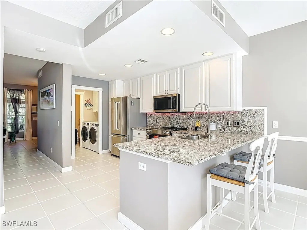 6186 Towncenter Circle Naples FL 34119