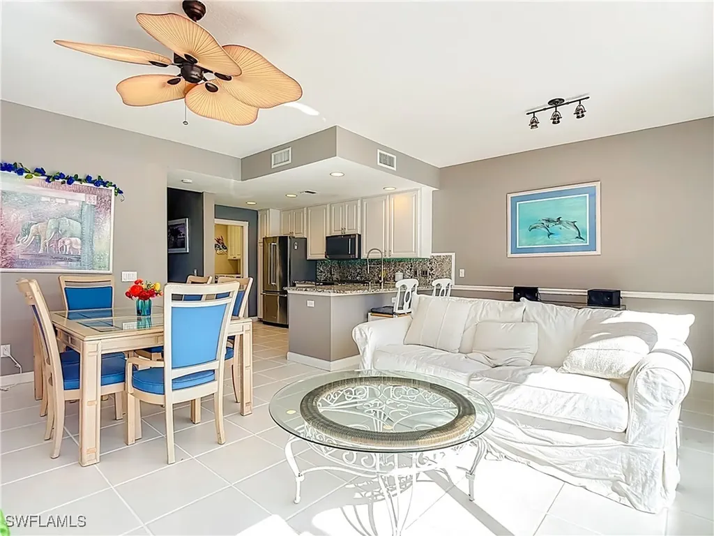 6186 Towncenter Circle Naples FL 34119