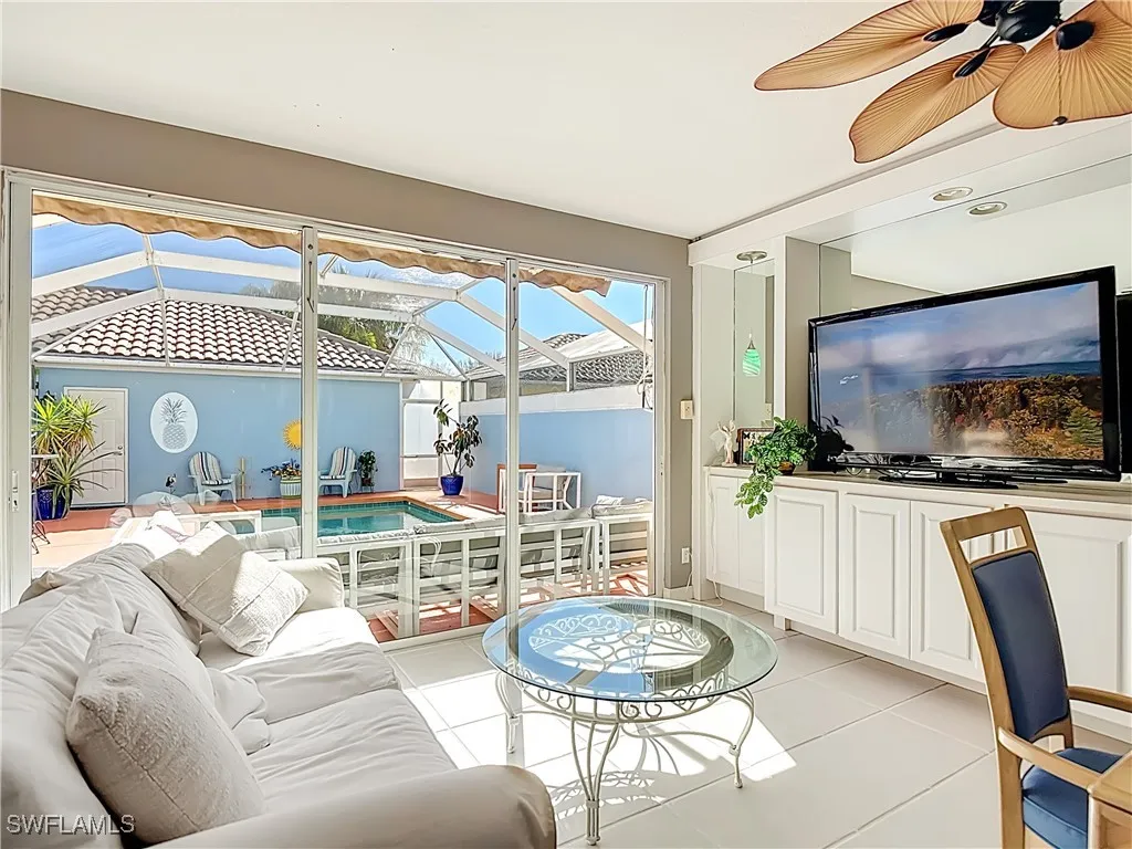 6186 Towncenter Circle Naples FL 34119