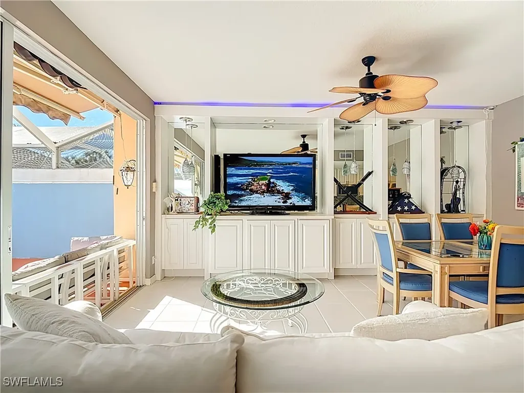 6186 Towncenter Circle Naples FL 34119