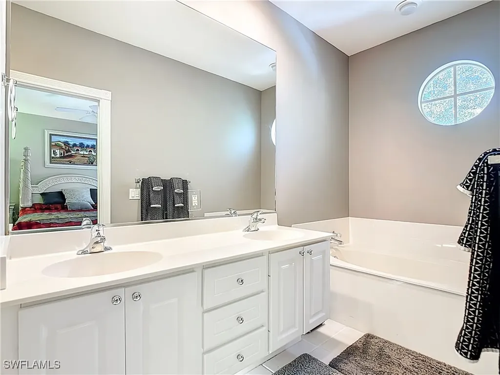 6186 Towncenter Circle Naples FL 34119