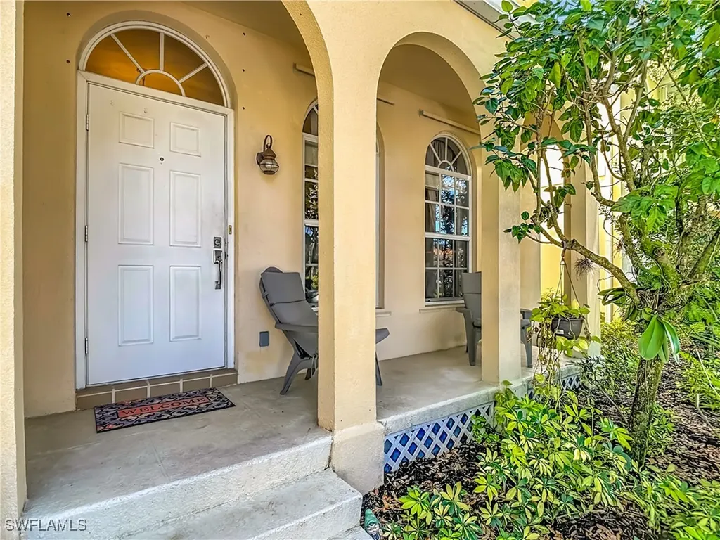 6186 Towncenter Circle Naples FL 34119