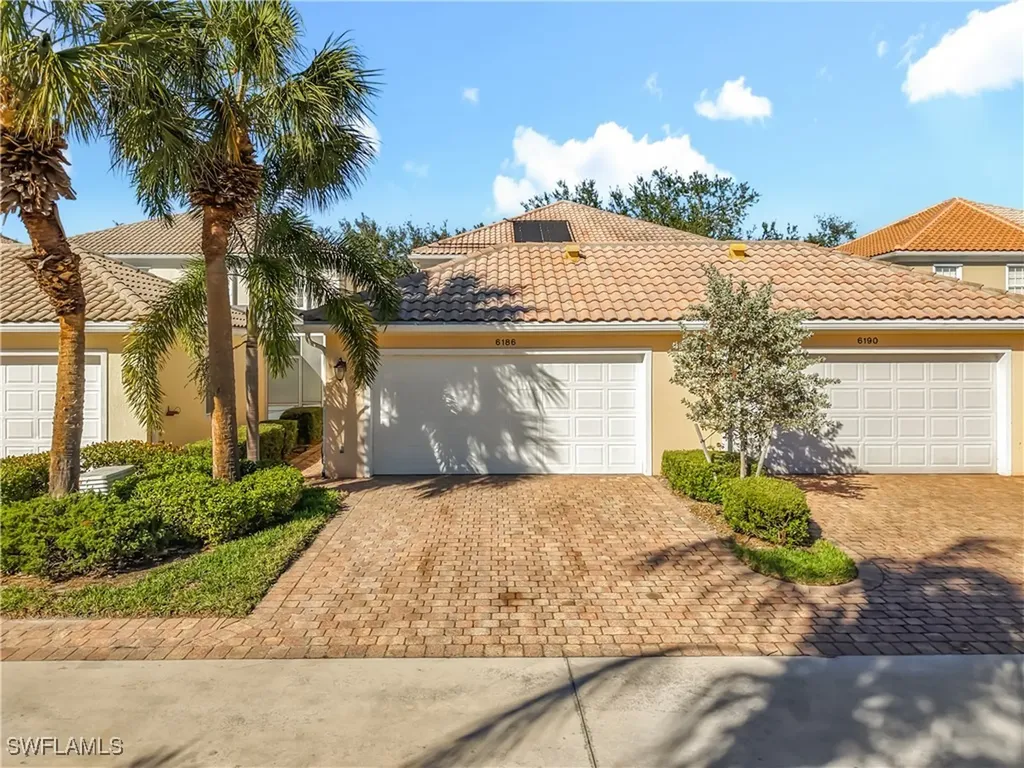 6186 Towncenter Circle Naples FL 34119