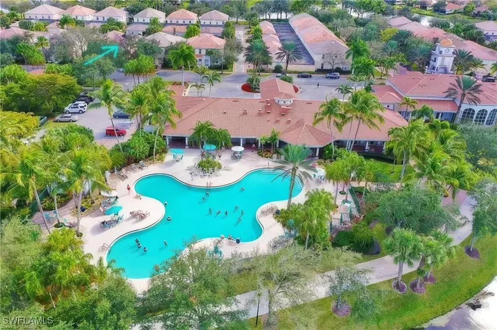 6186 Towncenter Circle Naples FL 34119