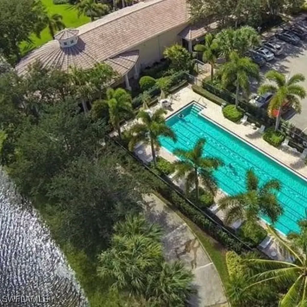 6186 Towncenter Circle Naples FL 34119