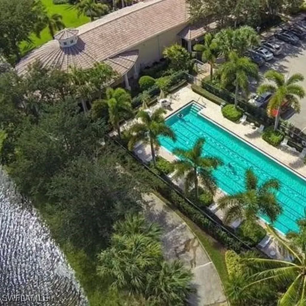 6186 Towncenter Circle Naples FL 34119