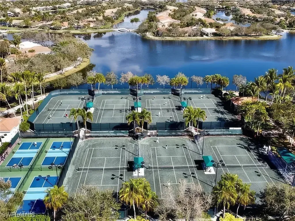 6186 Towncenter Circle Naples FL 34119