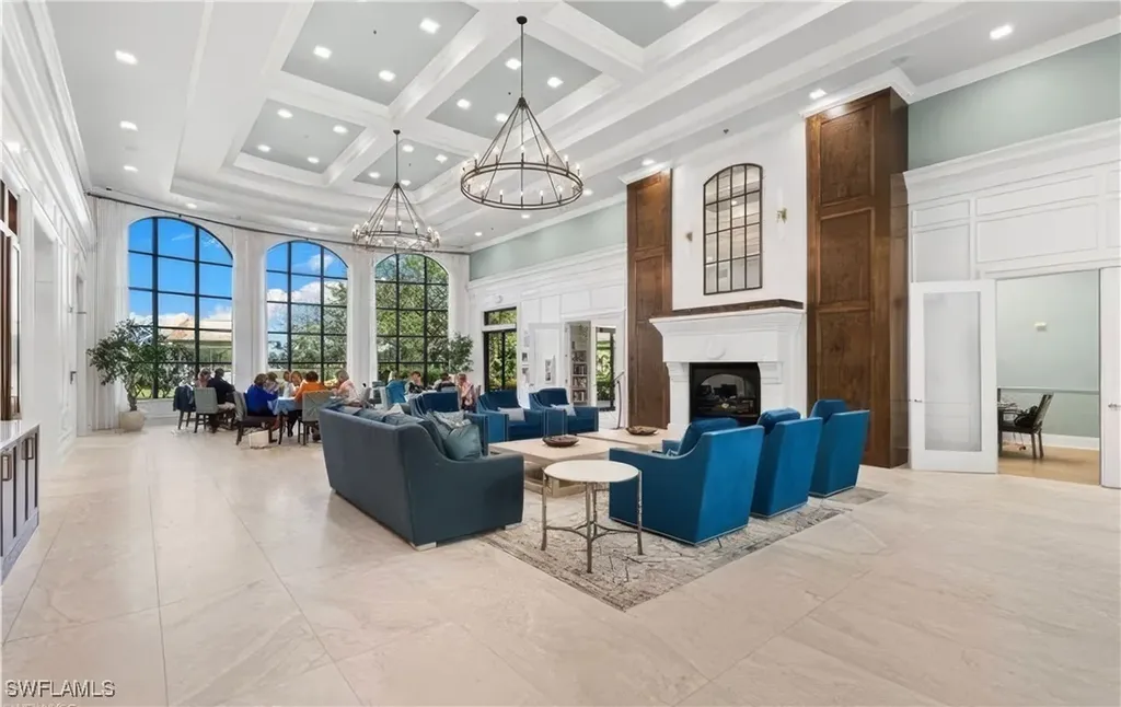 6186 Towncenter Circle Naples FL 34119