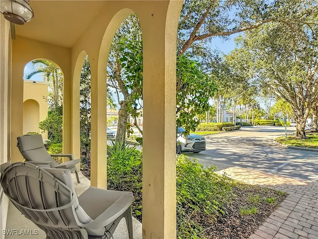 6186 Towncenter Circle Naples FL 34119