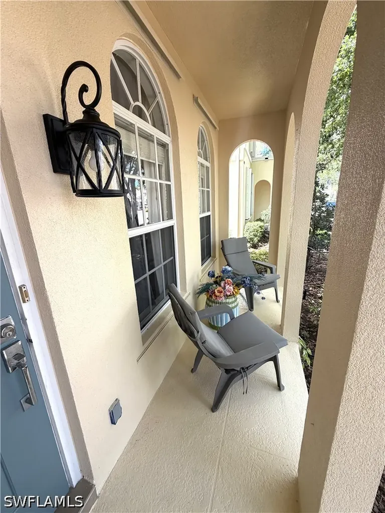 6186 Towncenter Circle Naples FL 34119