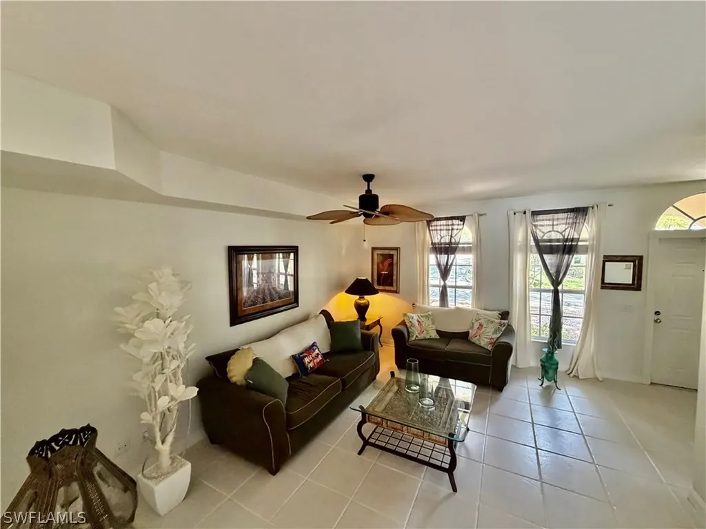 6186 Towncenter Circle Naples FL 34119