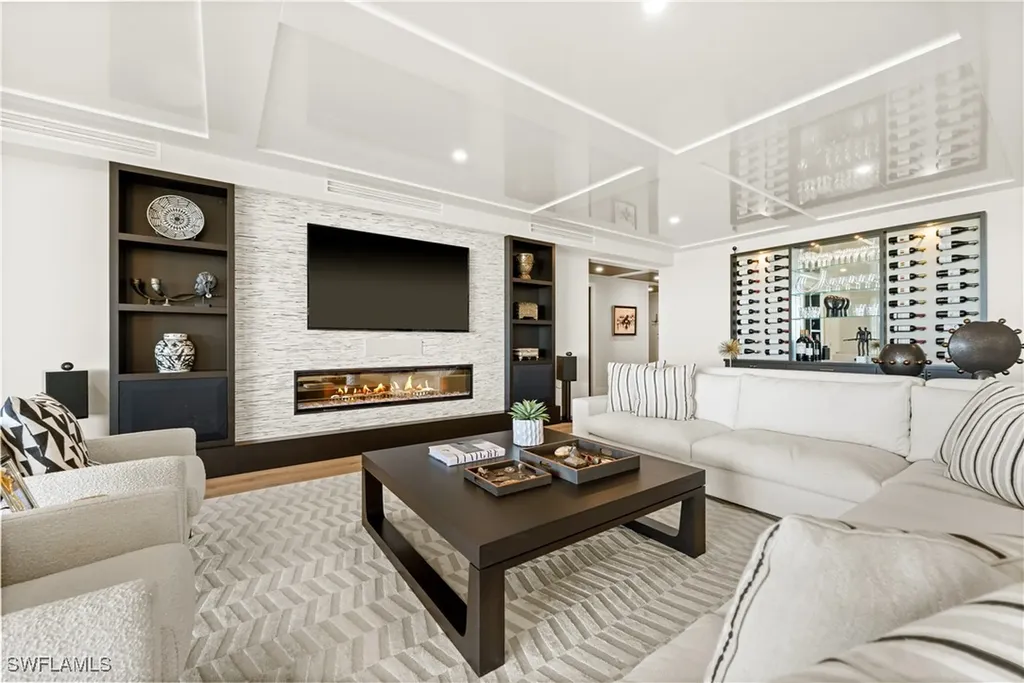 13925 Old Coast Road Naples FL 34110