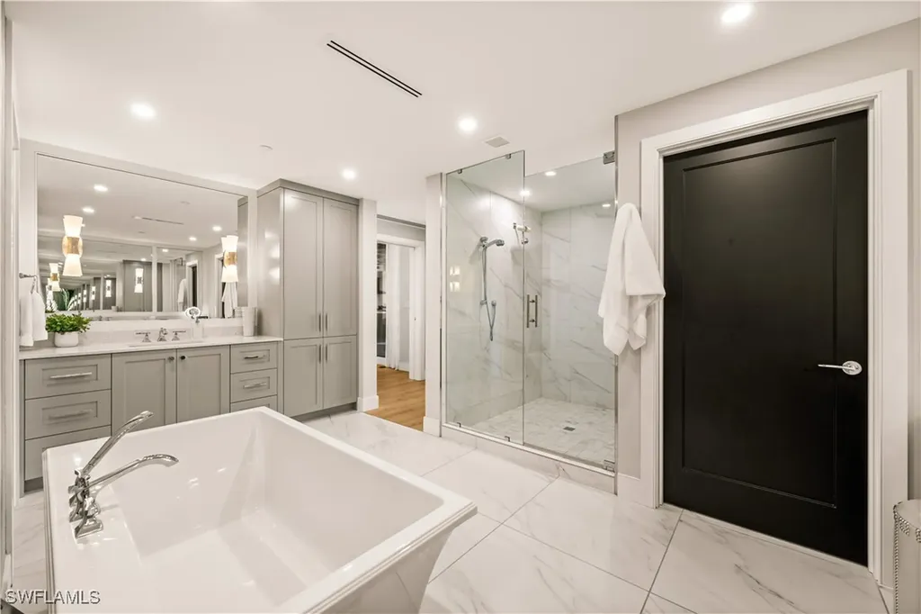 13925 Old Coast Road Naples FL 34110