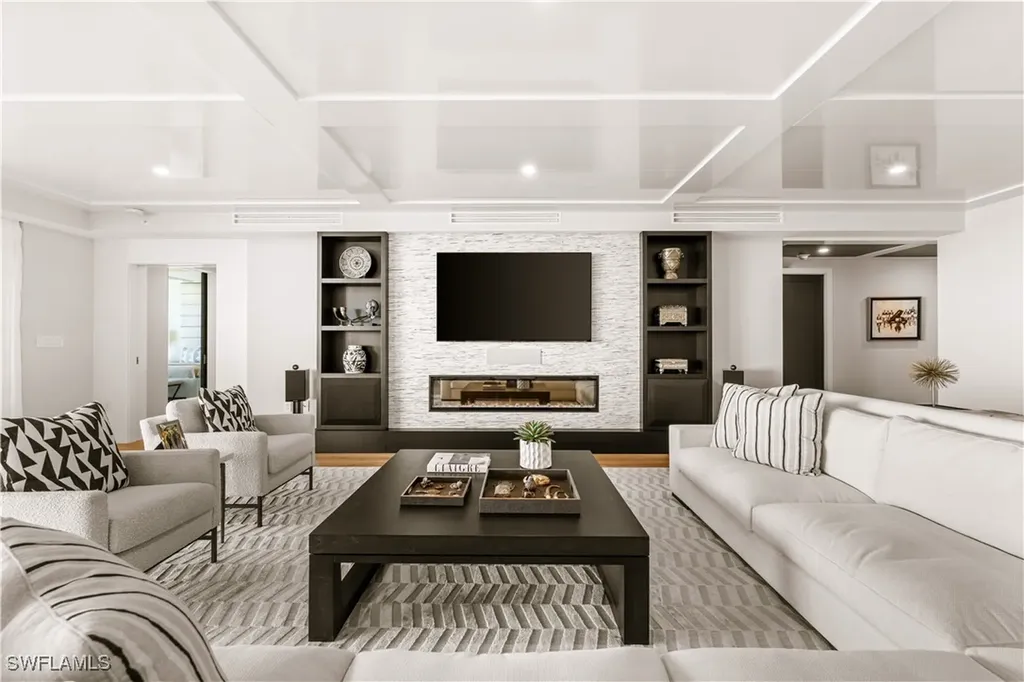 13925 Old Coast Road Naples FL 34110