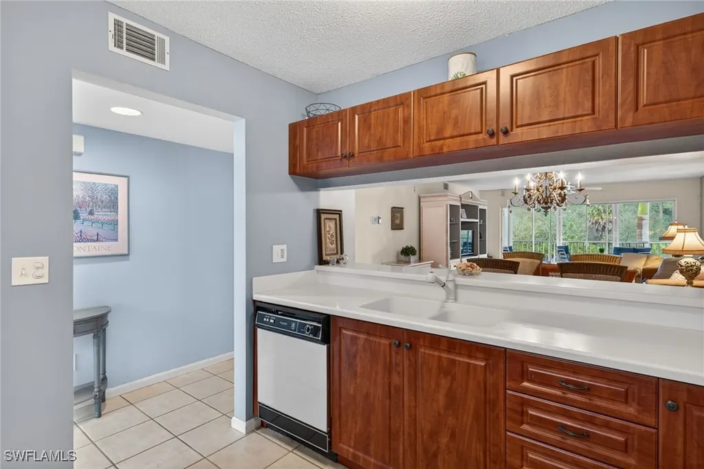 7105 Dennis Circle Naples FL 34104