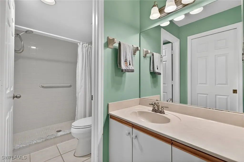 7105 Dennis Circle Naples FL 34104