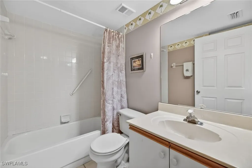 7105 Dennis Circle Naples FL 34104