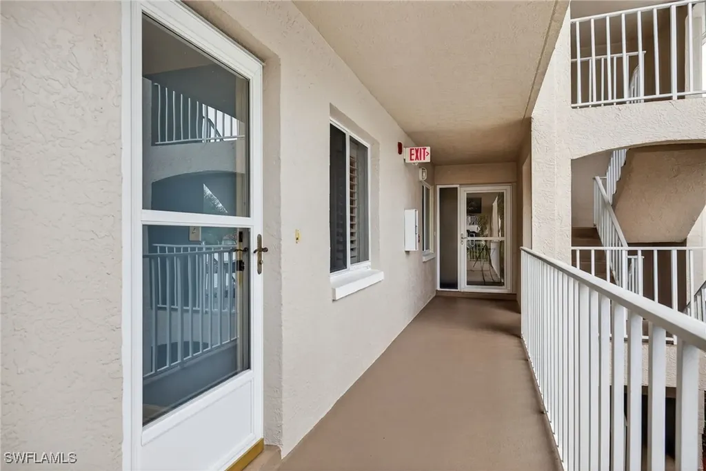 7105 Dennis Circle Naples FL 34104