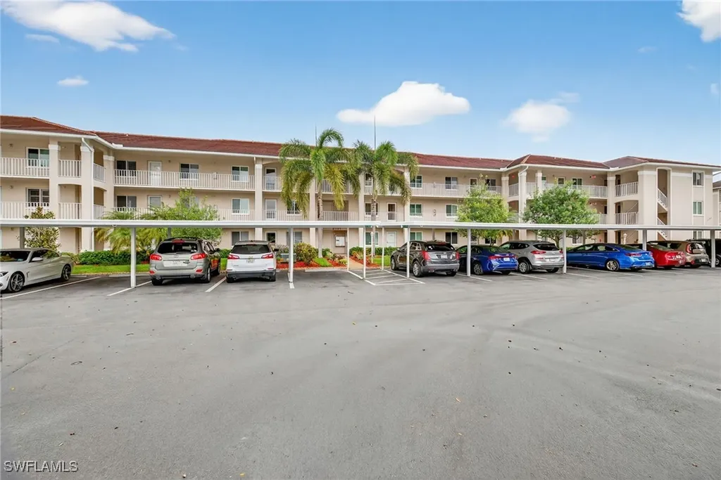 7105 Dennis Circle Naples FL 34104