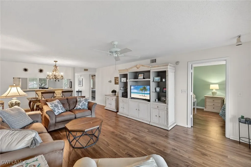 7105 Dennis Circle Naples FL 34104
