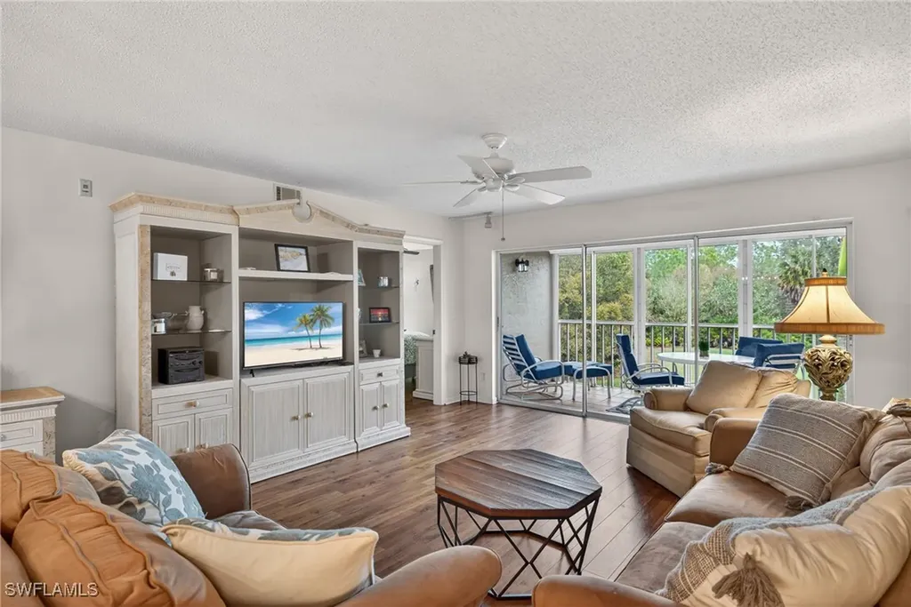 7105 Dennis Circle Naples FL 34104