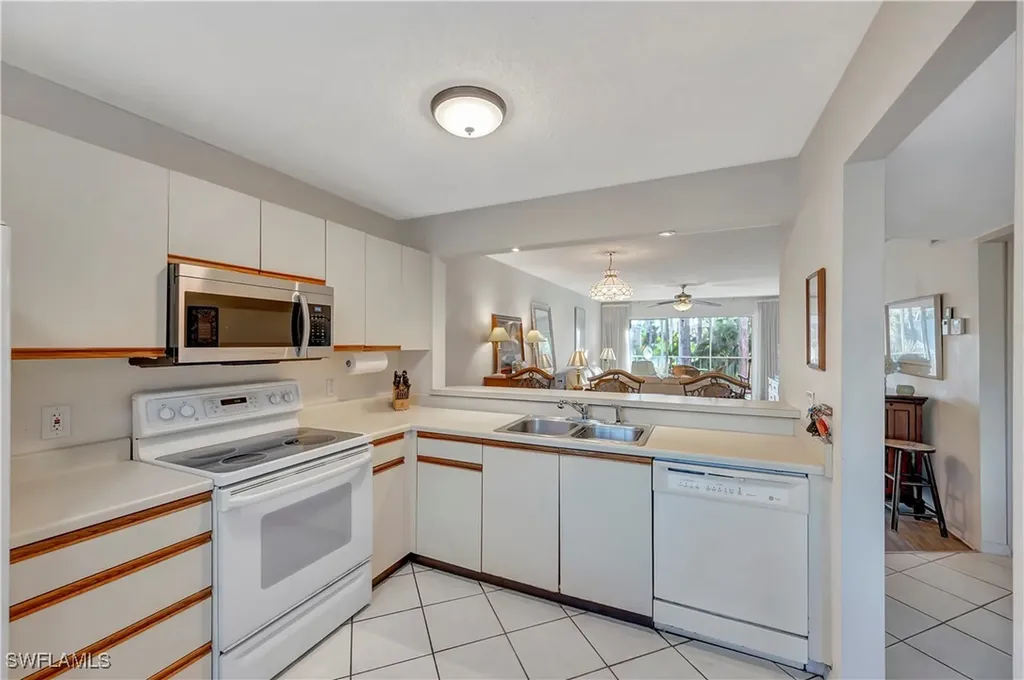 3072 Sandpiper Bay Circle Naples FL 34112