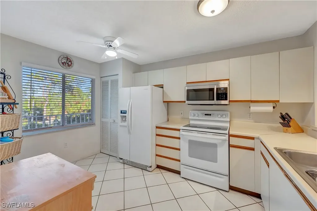 3072 Sandpiper Bay Circle Naples FL 34112