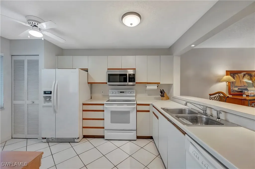 3072 Sandpiper Bay Circle Naples FL 34112