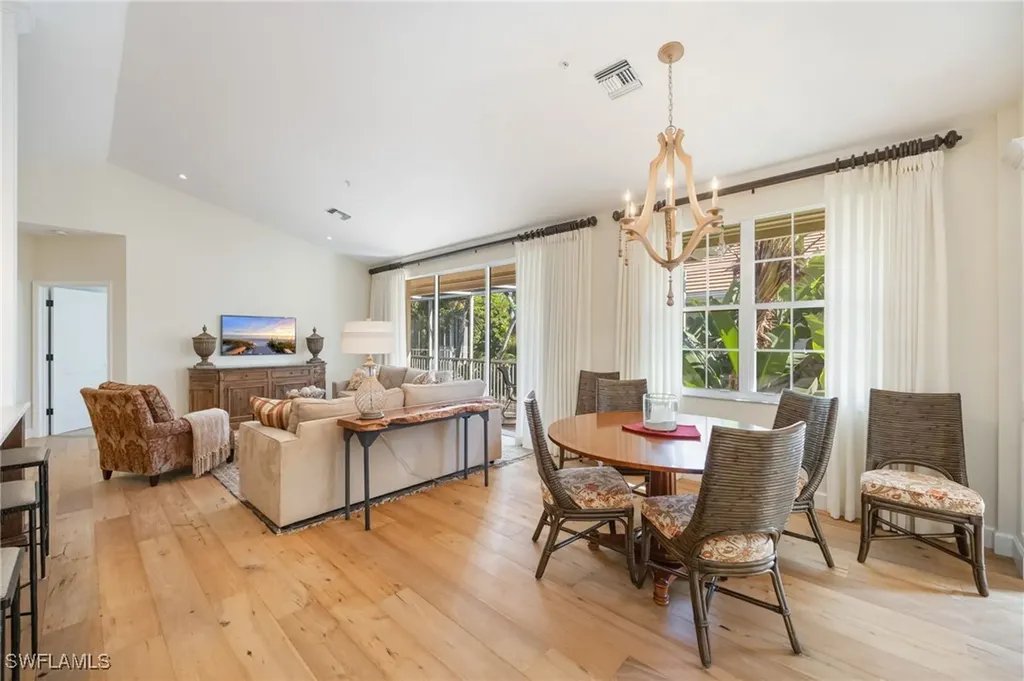 611 10th Avenue S Naples FL 34102